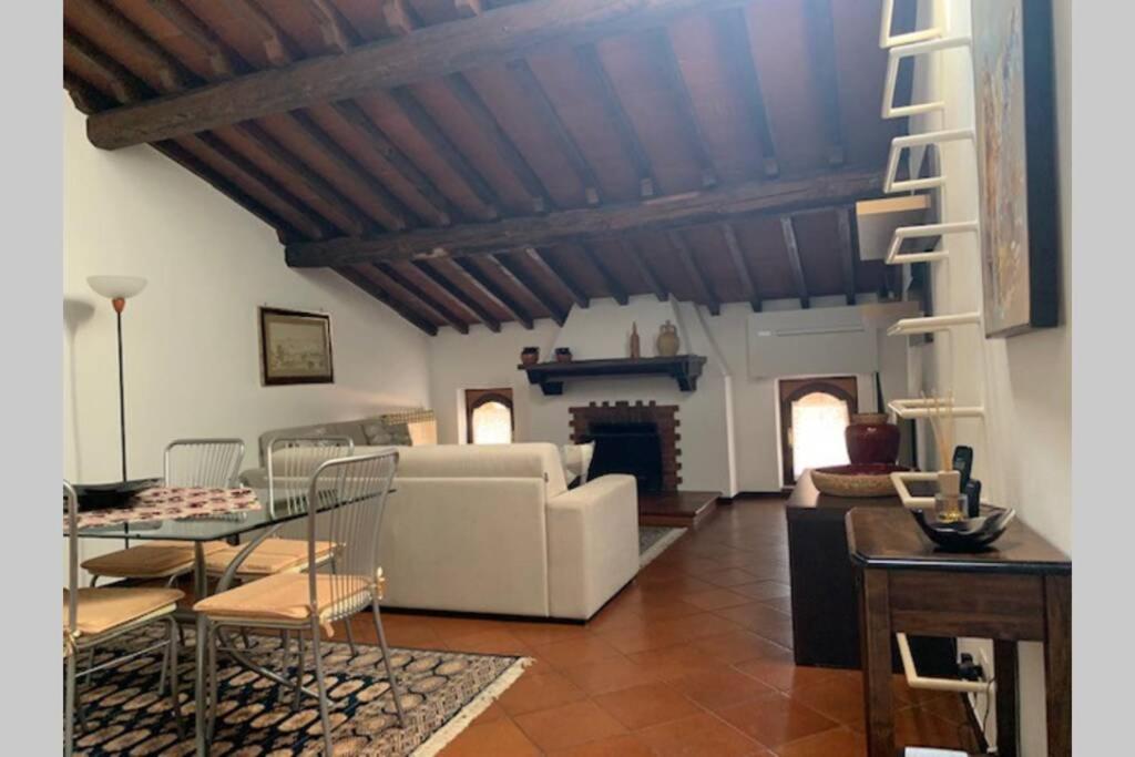 Daisy House: Nice Attic In The Historical Center Salò Dış mekan fotoğraf